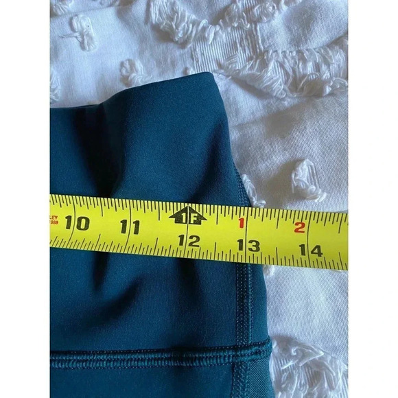 Lululemon Leggings Women’s 6 Ready Set Go Crop in Submarine - Picture 6 of 9